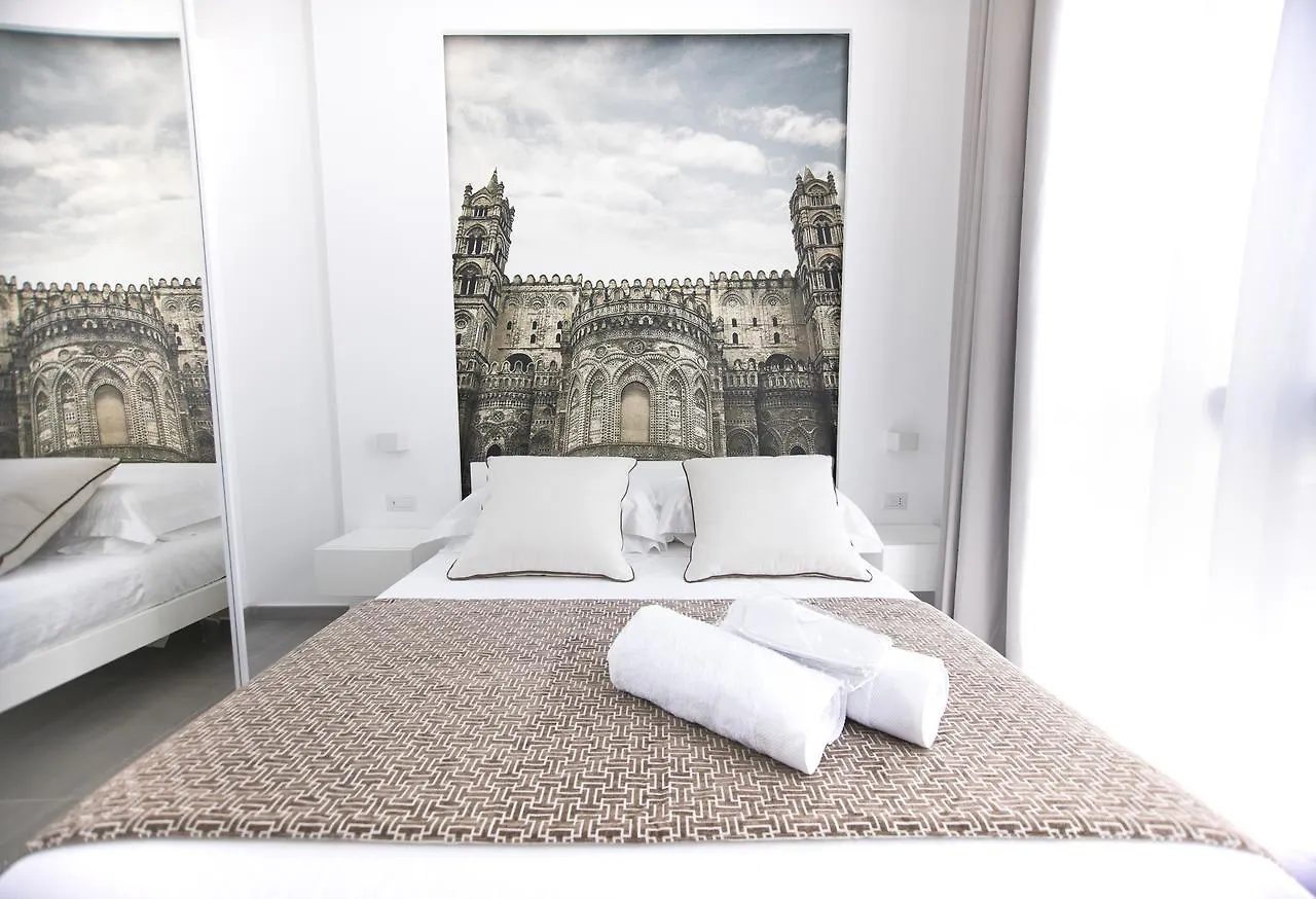 Suite Quaroni Palermo 2*,  Italy